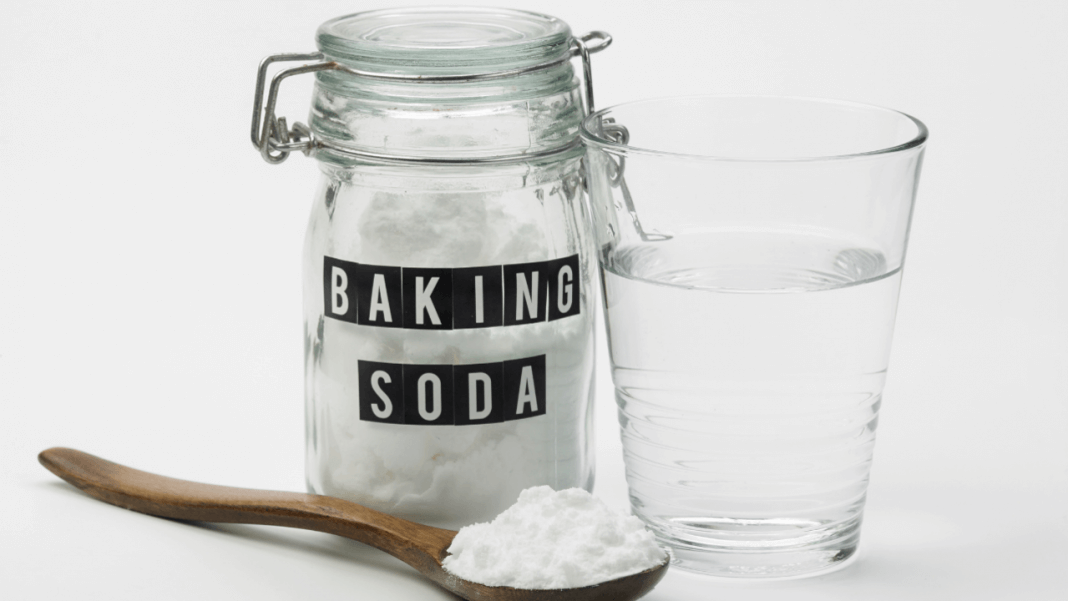 Cách làm sạch gàu bằng baking soda cực đơn giản tại nhà
