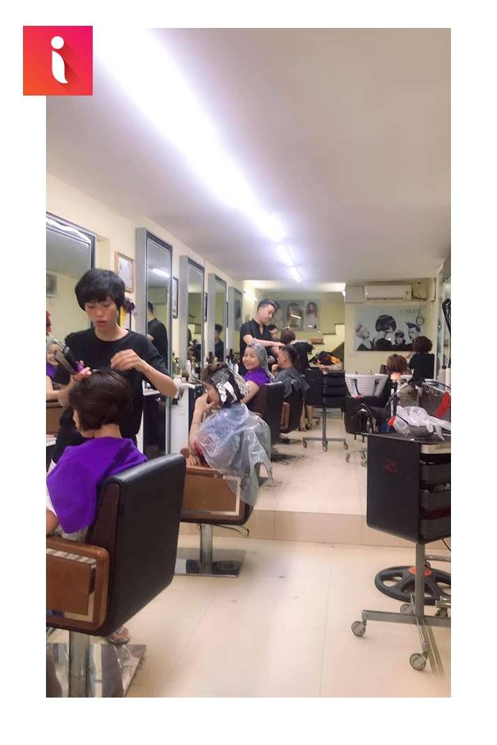 Hair Salon Phương Liên luôn tấp nập và đông đúc